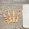 Porte-clés en bois cuboïde personnalisable avec gravure – Cadeau original en bois naturel