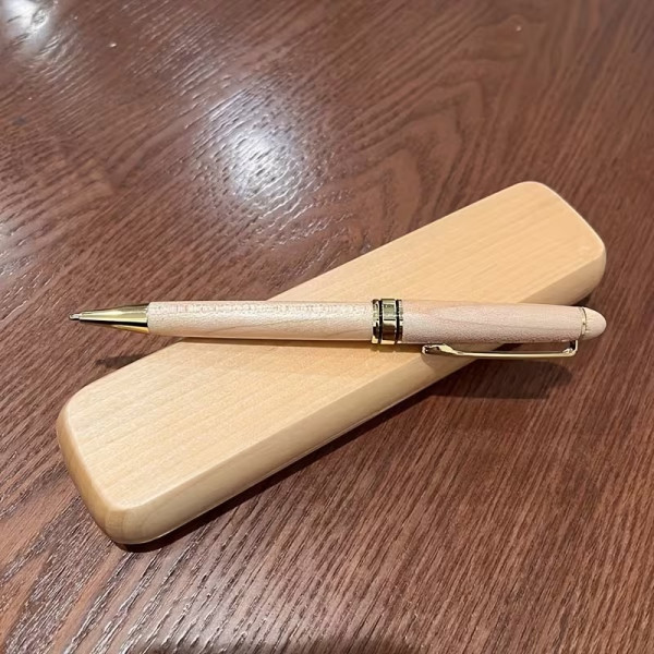Stylo à bille bois personnalisé avec coffret en bois gravable