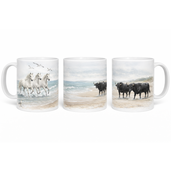 Mug Camargue 325 ml – Chevaux et Taureaux sur la plage