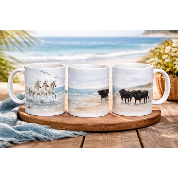 Mug Camargue 325 ml – Chevaux et Taureaux sur la plage