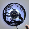 Horloge murale LED loup et lune en vinyle | Forêt nocturne